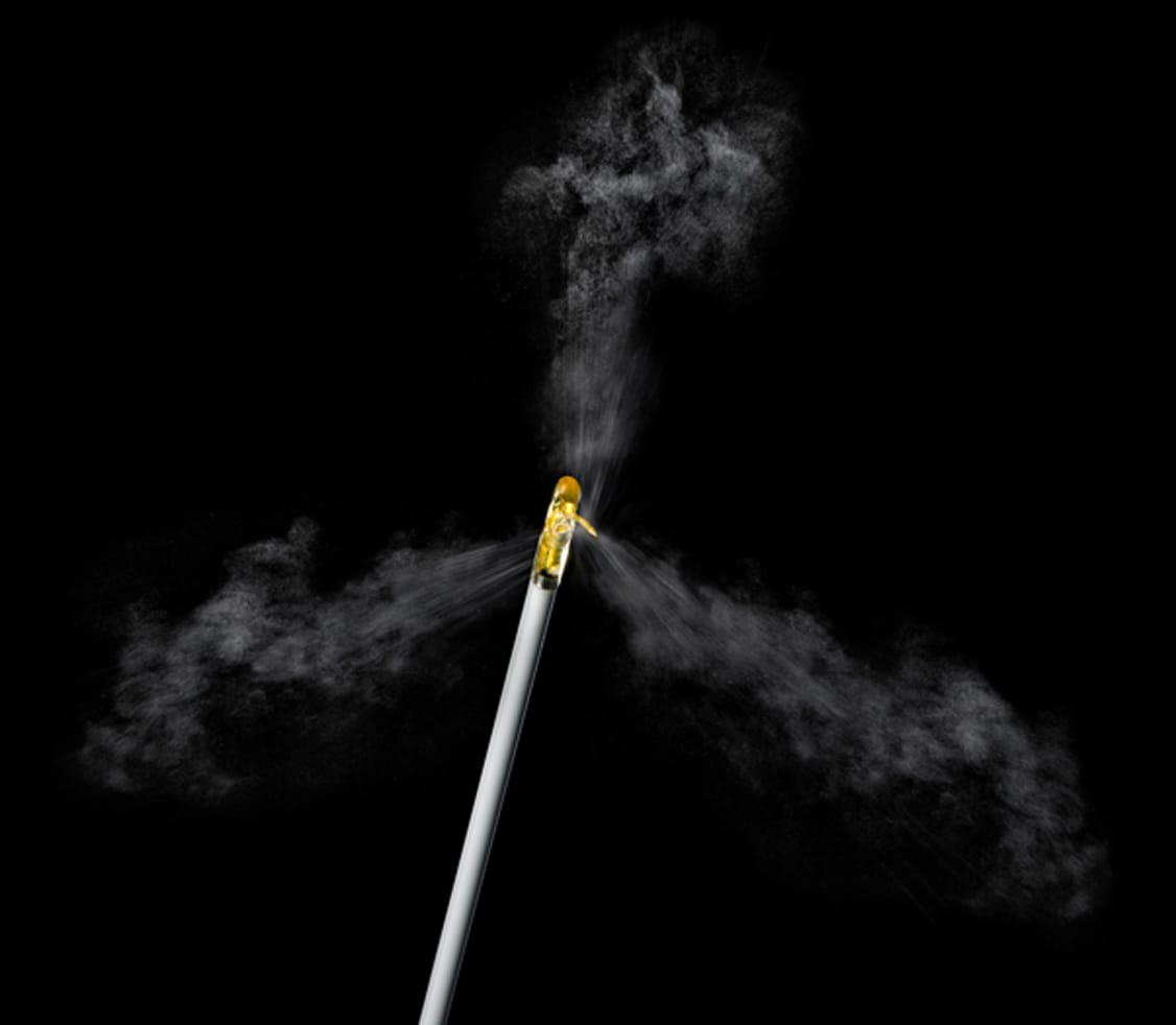 Rezumのデリバリーデバイス先端から噴射される水蒸気